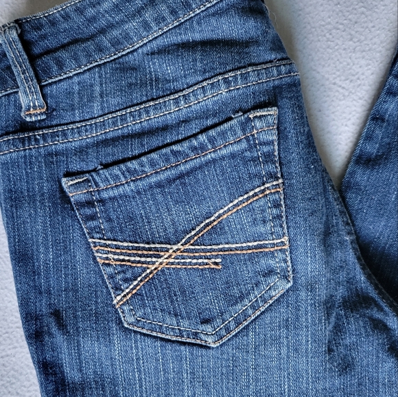 Aeropostale Juniors size 0, Ashley Ultra Skinny blue jeans, like new condition - Picture 5 of 9